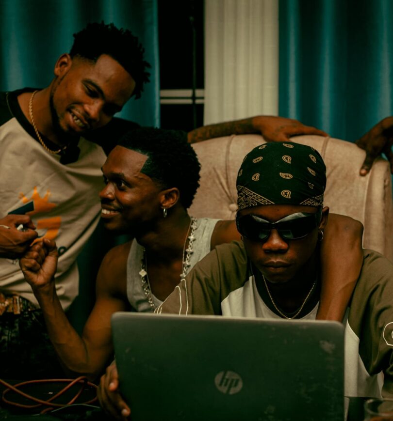 Dogo Elisha Ft Mabantu - Vibaya_Buraplay